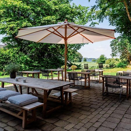 Aarskogs Boutique Hotel Глюксбург Экстерьер фото